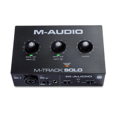 Interface de áudio M-Audio M-Track Solo, modelo barato e funcional para gravações e home studio